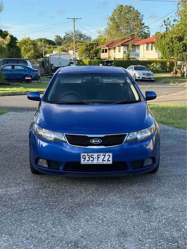
								Kia Cerato full									