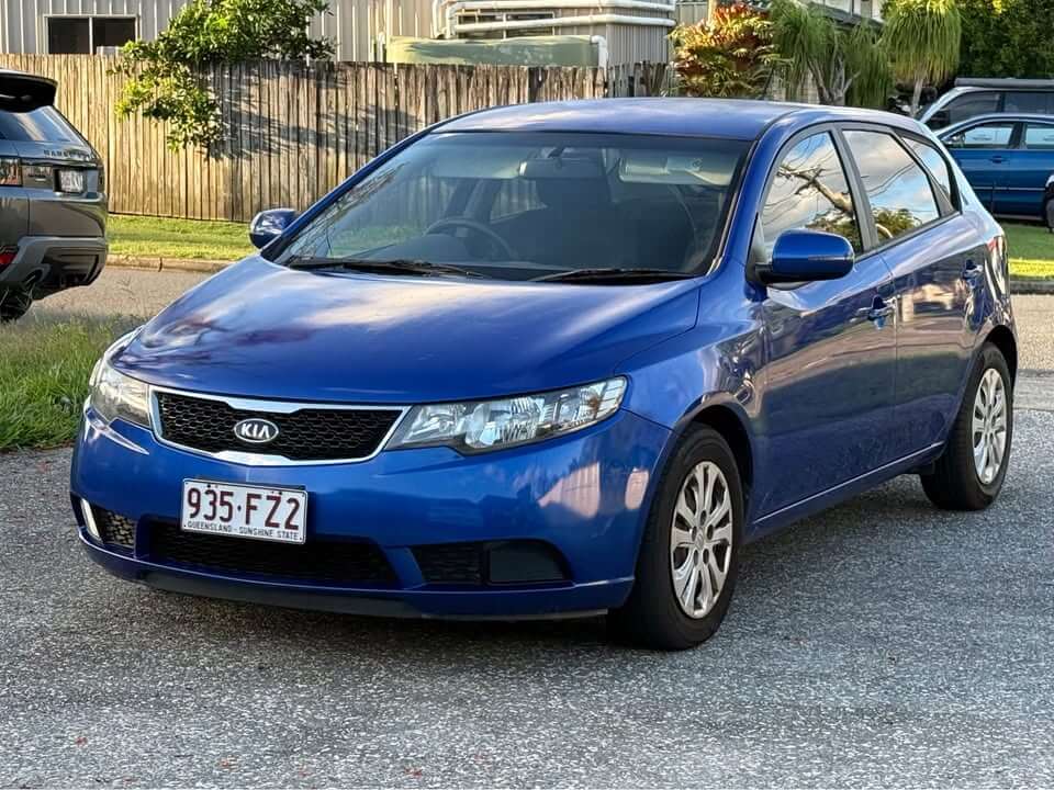 
								Kia Cerato full									