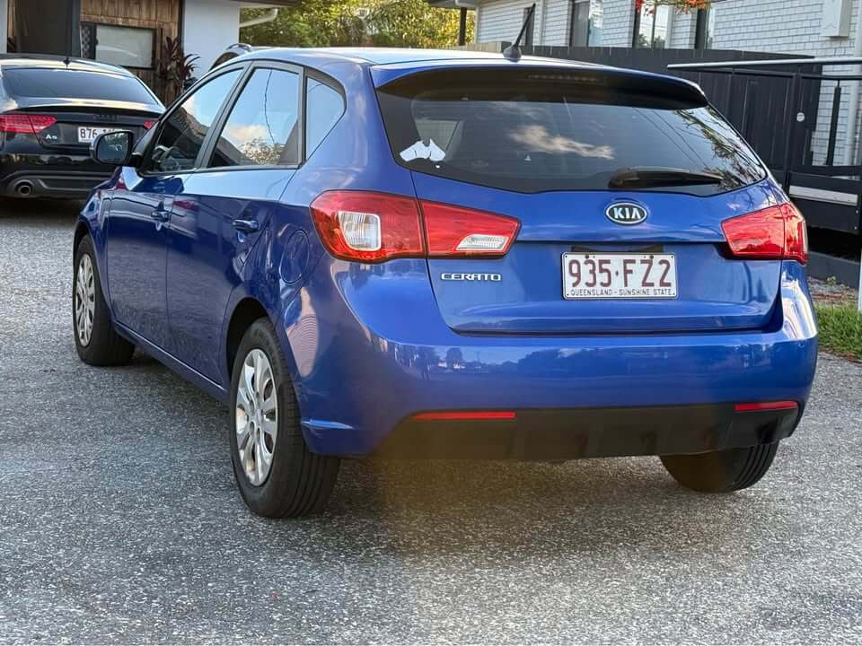 
								Kia Cerato full									