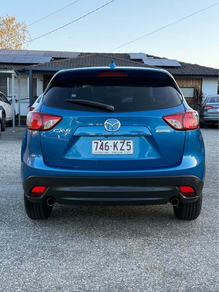 
								Mazda CX-5 full									