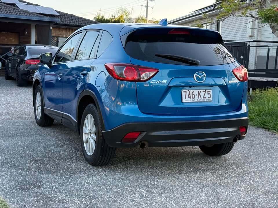 
								Mazda CX-5 full									